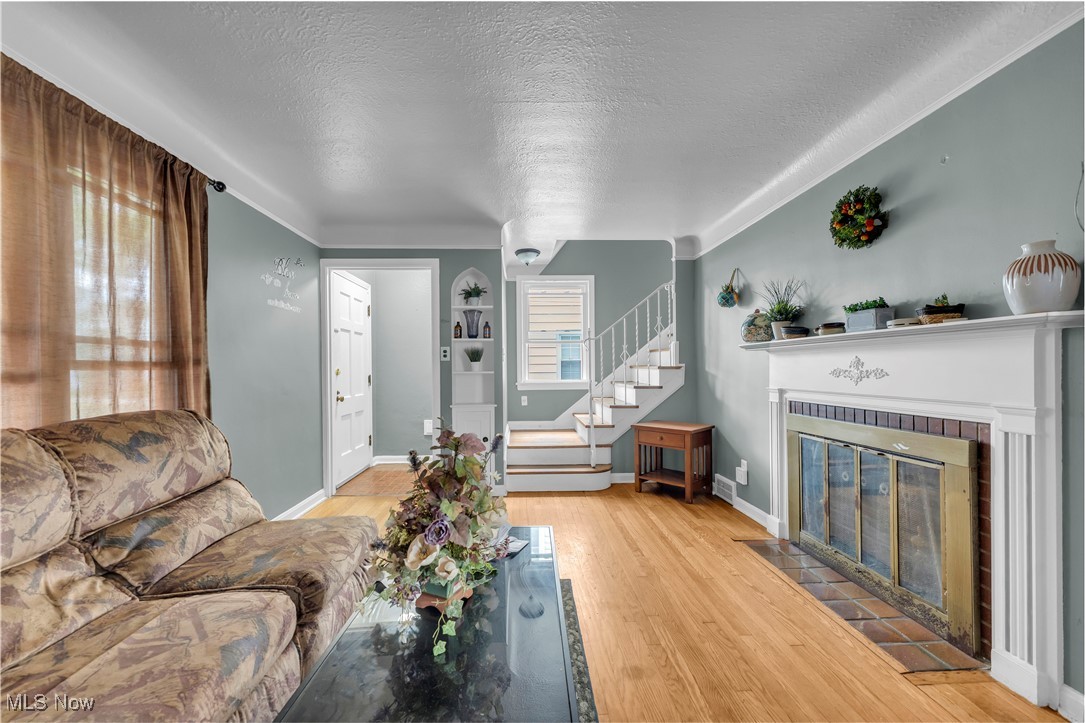 Knight-Norris-Gibbs Cos Mayfi - Residential