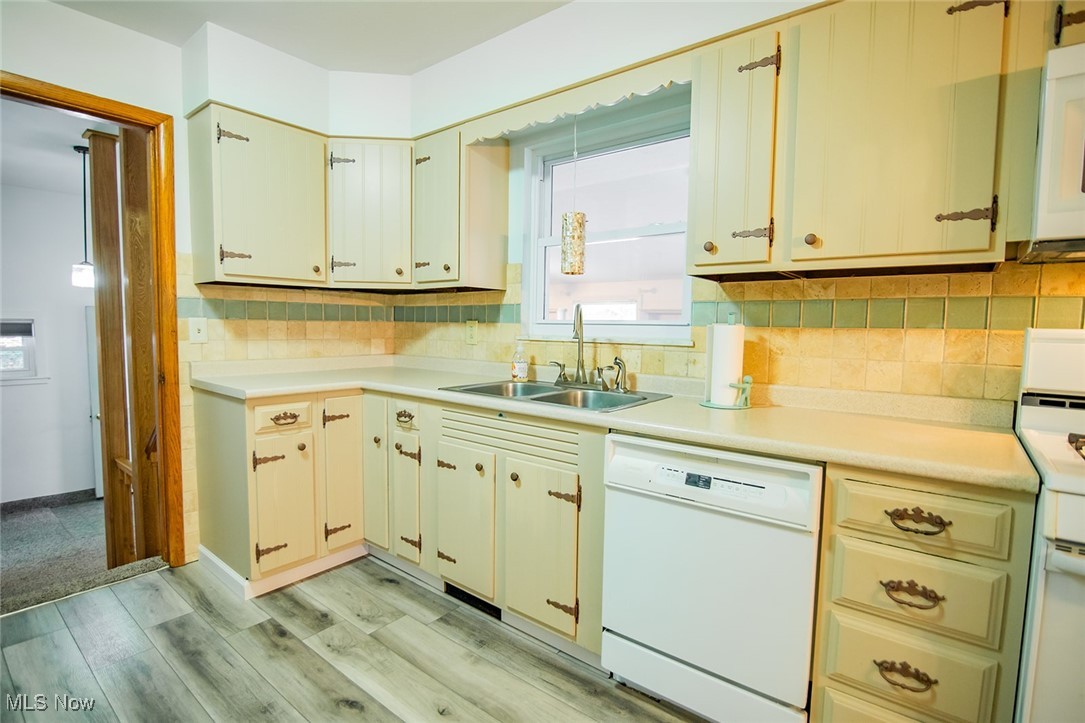 Abels Lakeside Estate - Residential