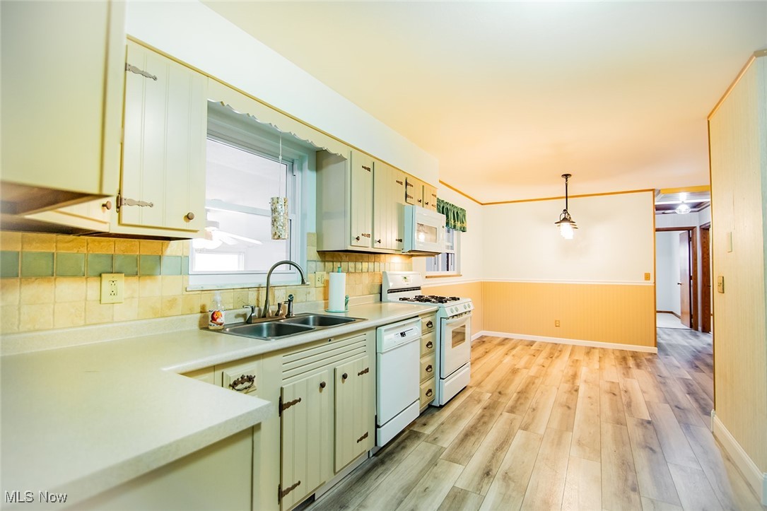 Abels Lakeside Estate - Residential