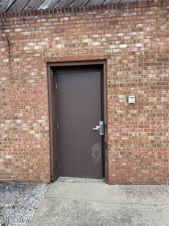 Connecticut Western Reserve - Commercial Sale