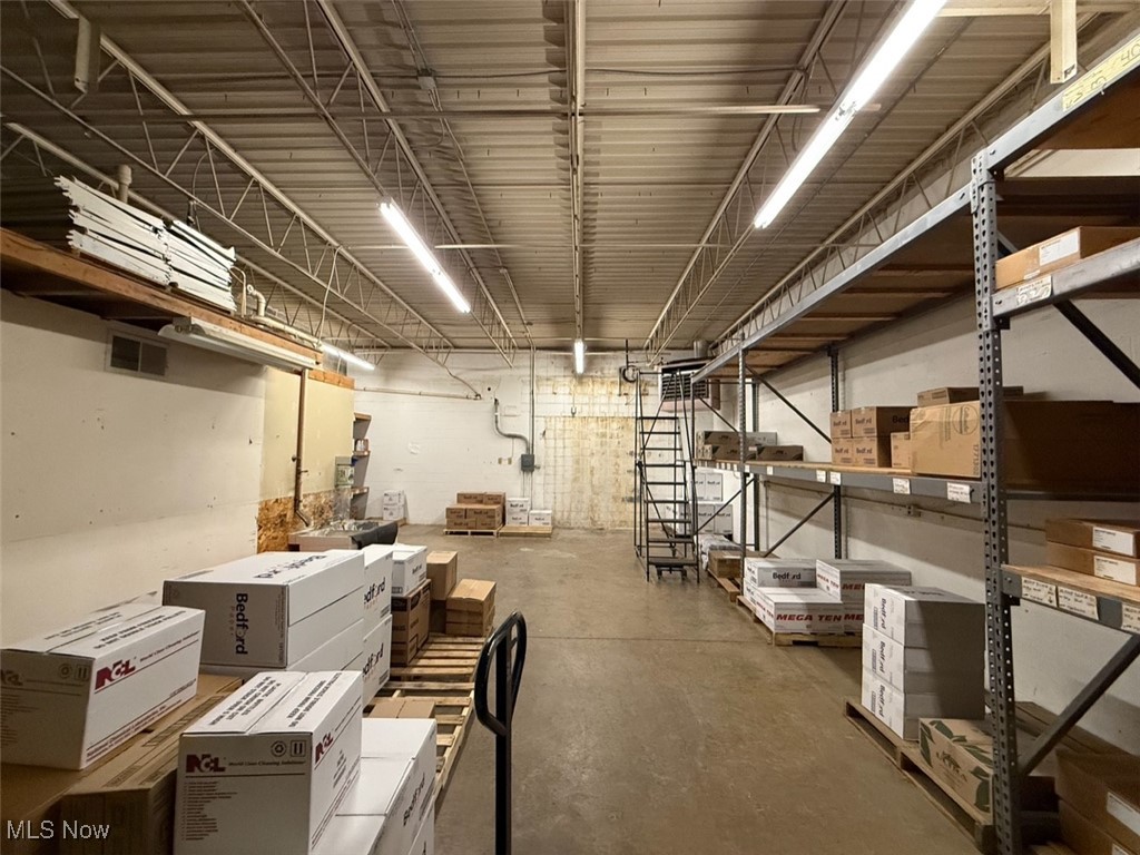 Connecticut Western Reserve - Commercial Sale