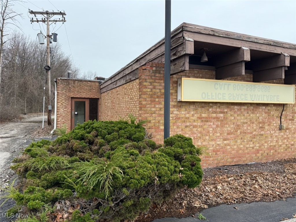 Connecticut Western Reserve - Commercial Sale