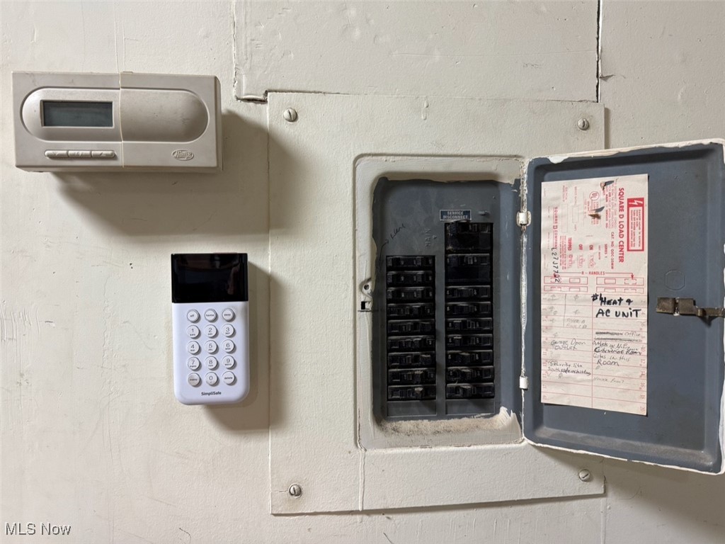 Connecticut Western Reserve - Commercial Sale