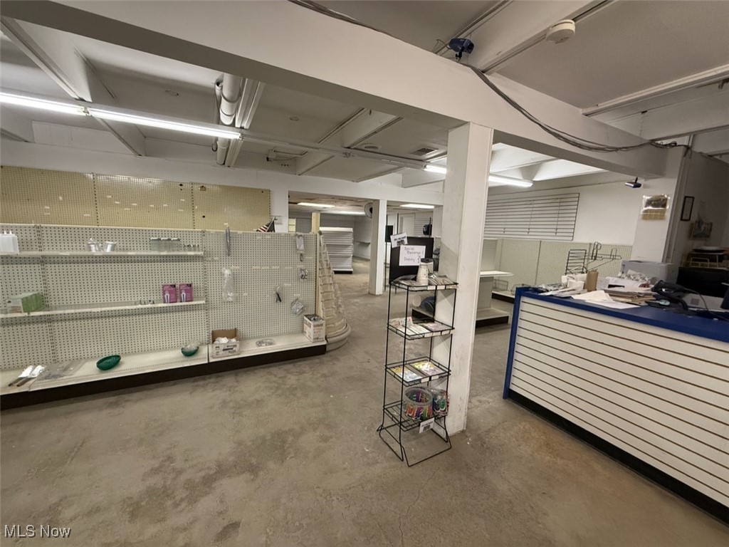 Connecticut Western Reserve - Commercial Sale