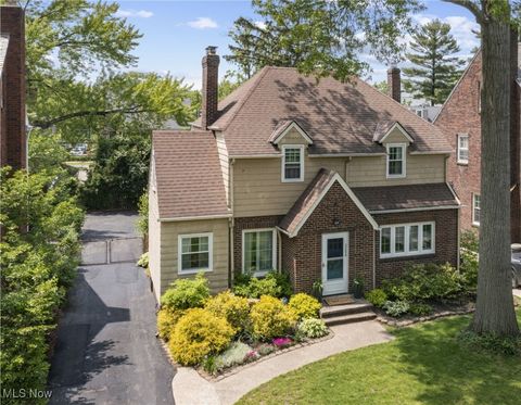 3280 Glencairn Road Shaker Heights OH 44122