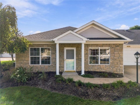 Condo For Sale - 3105 Whitewood Street<br/> North Canton, OH 44720