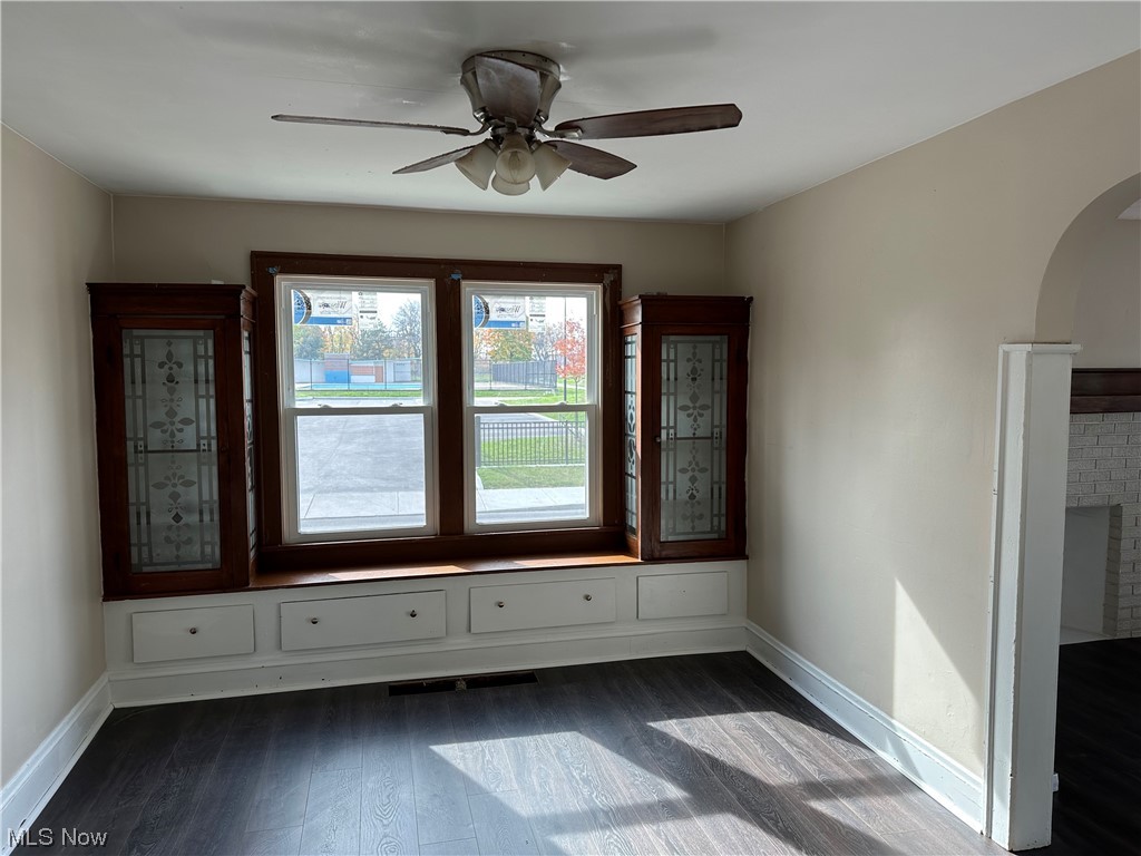 Er Cowin's W 95th St - Residential