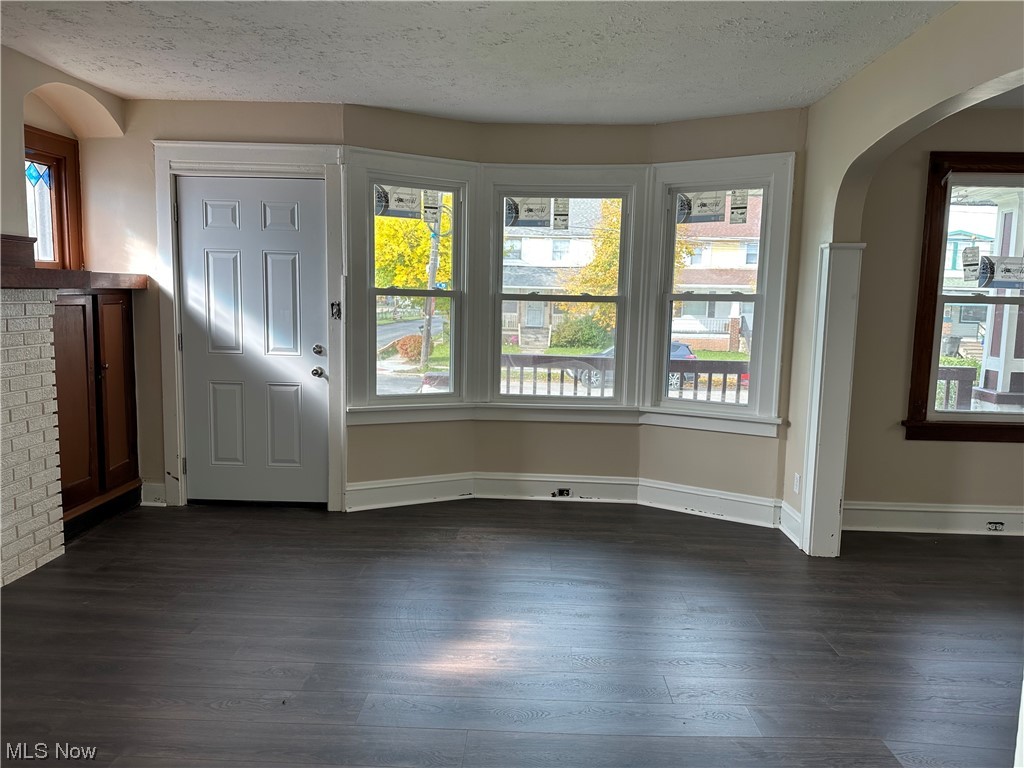 Er Cowin's W 95th St - Residential