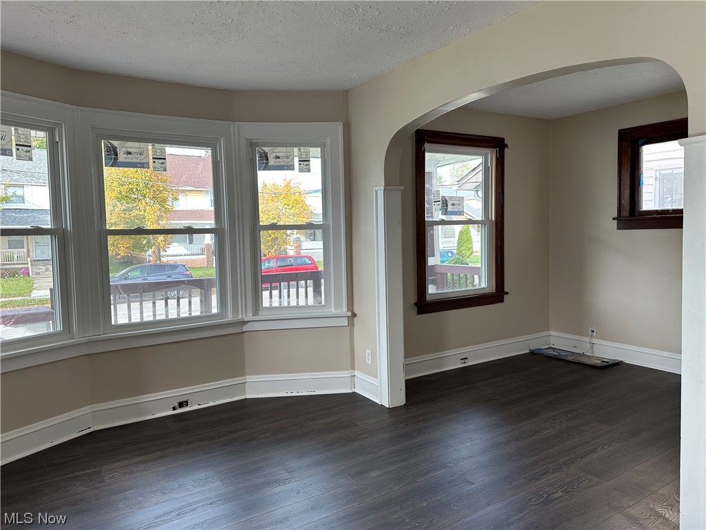 Er Cowin's W 95th St - Residential