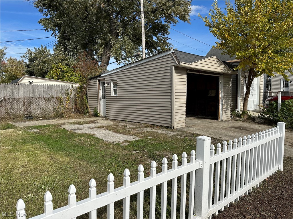 Er Cowin's W 95th St - Residential