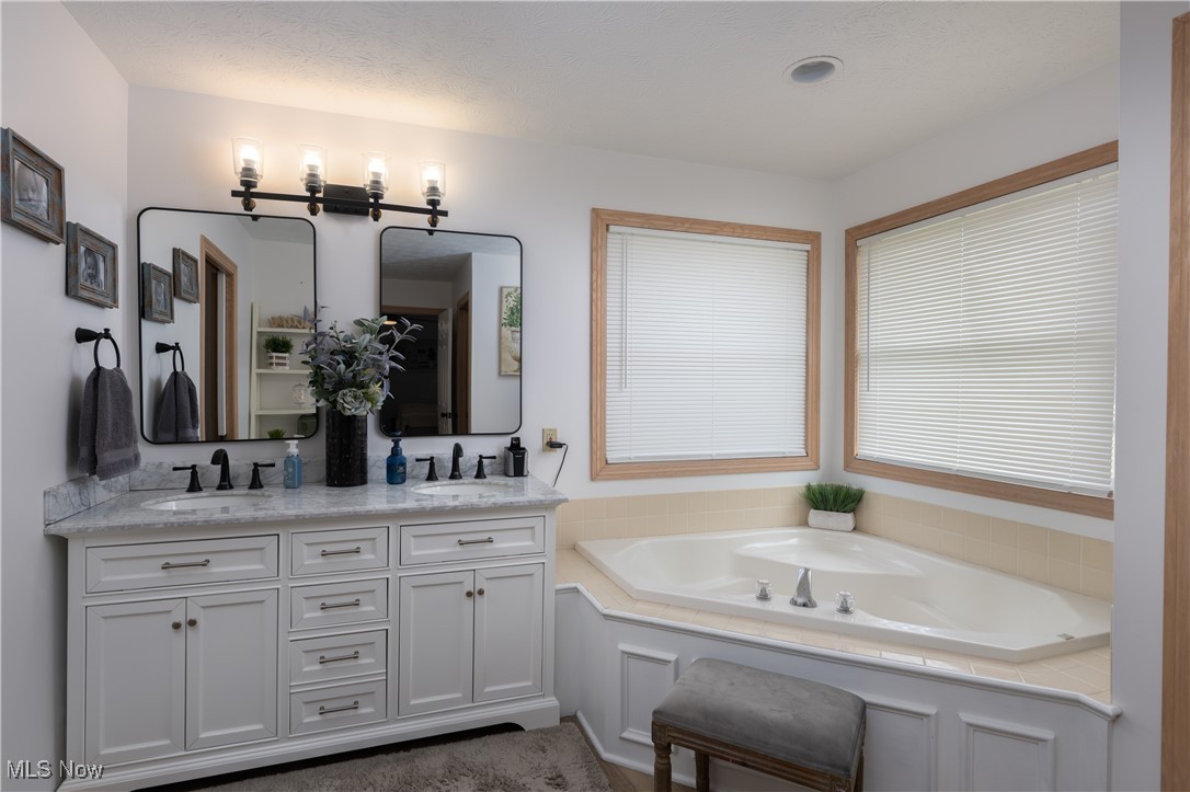 847 Lockwood Road, Barberton, Ohio image 16