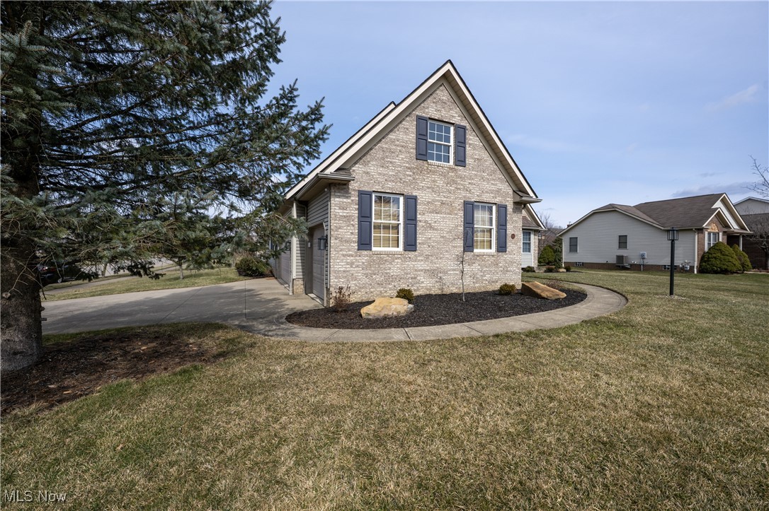 847 Lockwood Road, Barberton, Ohio image 4