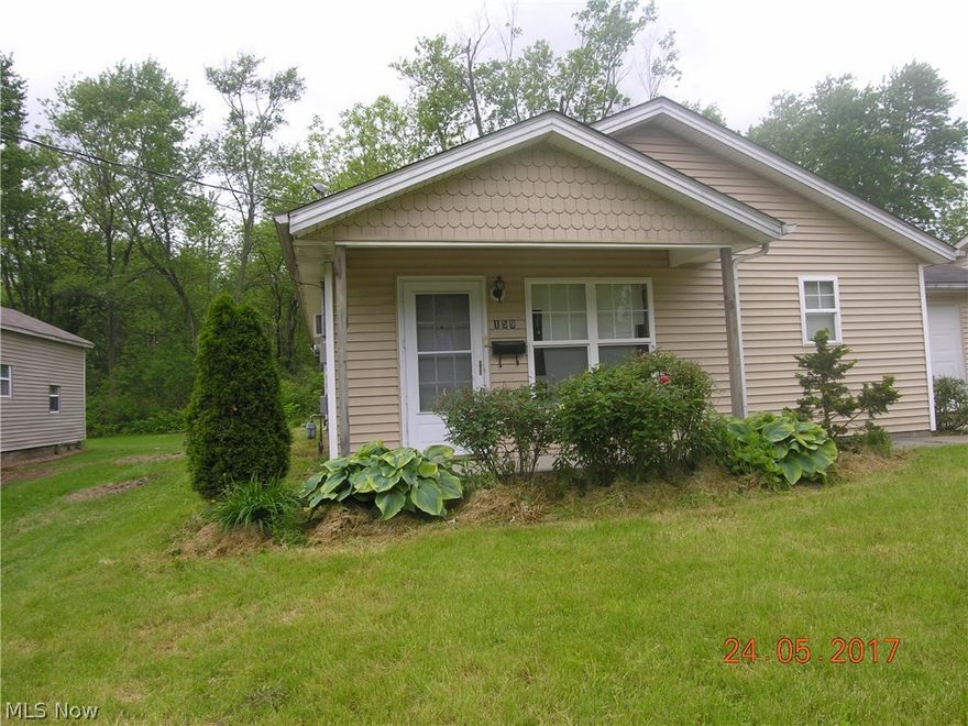 Superior Location just a few blocks from  Oberlin College and the  city center. Handicap accessible Ranch style home built in 2001. Open floor plan. Roomy 1 car attached garage with  plenty of space for a wheelchair if needed.  Easy access laundry room.  Large Walk in shower.