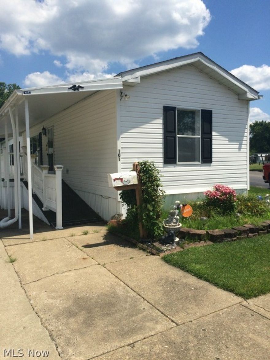 Charming and impeccably maintained Skyline Spruce Ridge manufactured home on a desirable lot in ShelMar Estates. Large living room, kitchen and dinning area, with built in radio and plenty of cabinet space. This two bedroom two bath home has many desirable features, the Master suite features  built ins, walk in closet and master bathroom with step-in shower and handrails. The second bedroom has a large closet, second bathroom has step in shower/tub combo. There are two porches, one located at the front of the home and the second located behind. The front porch is accessible by both steps and a wheel chair ramp. Storage building, invisible pet fence with two collars will convey. Don't miss out on this opportunity! Call your Agent today!