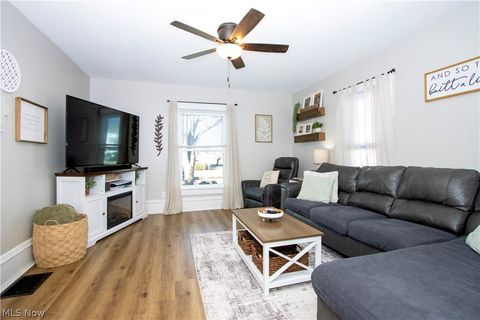 Tiny photo for 334 N Wood Street, Loudonville, OH 44842 (MLS # 5190331)