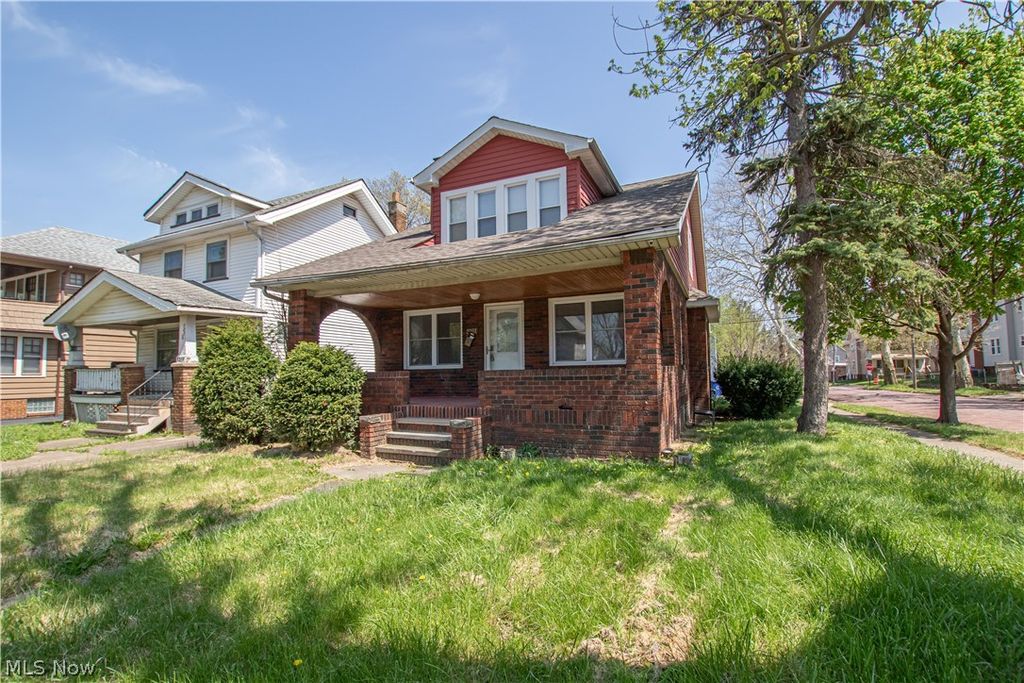 Photo of 3211 W 116th Street, Cleveland, OH 44111 (MLS # 5202659)