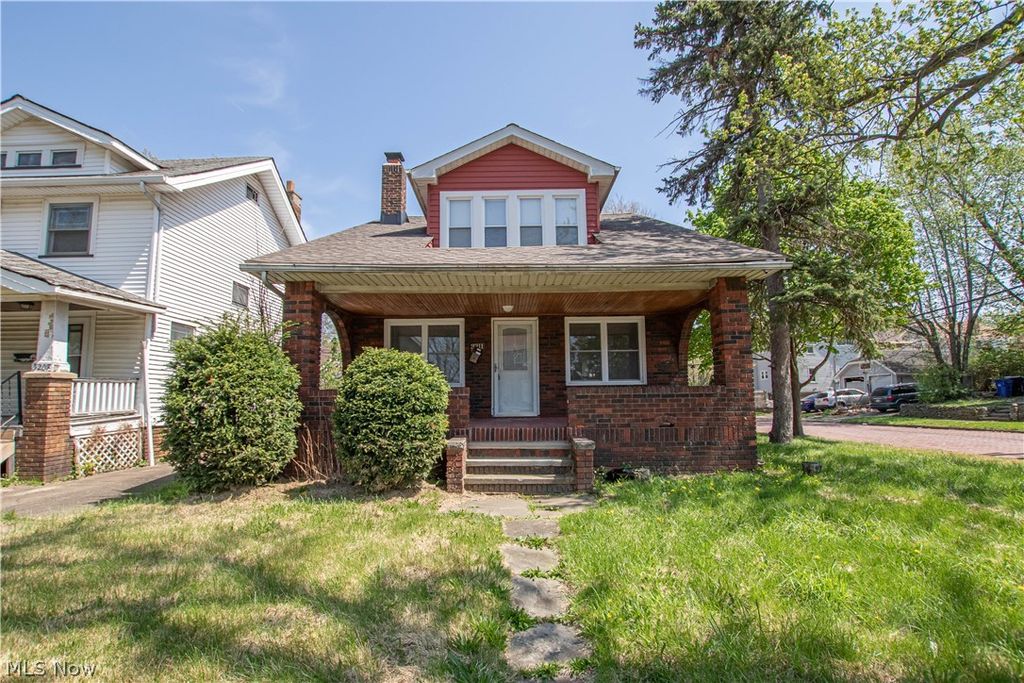 Photo of 3211 W 116th Street, Cleveland, OH 44111 (MLS # 5202659)