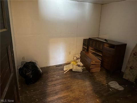 Tiny photo for 1615 Beaver Street, Parkersburg, WV 26101 (MLS # 5186495)