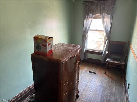 Tiny photo for 1615 Beaver Street, Parkersburg, WV 26101 (MLS # 5186495)