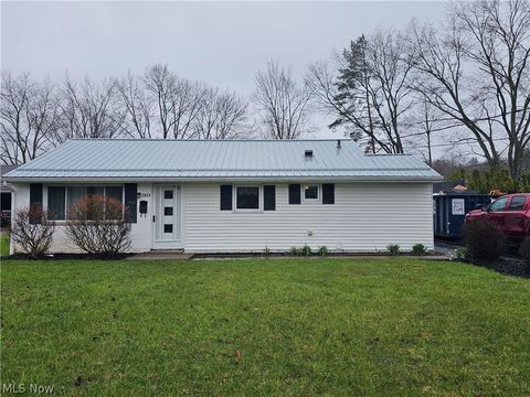 Tiny photo for 310 Cynthia Drive, Chardon, OH 44024 (MLS # 5198072)