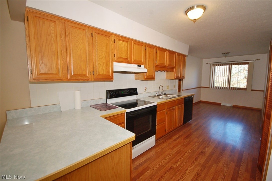 Gemwood Condo - Residential