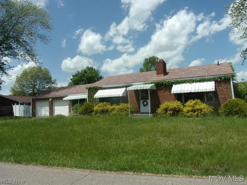 House sits on a nice corner lot. 2 car garage with breezeway to house. Easy one floor living with full basement. Elem: Belpre Elementary School Elem/Bus: N JrHigh: Belpre Middle School JrHigh/Bus: N High: Belpre High School High/Bus: N Fire: VOL Police: CTY ;SQFT=Fin L1:1160, Fin Bsmt:580, Fin Above:1160, Fin Total:1740, Unfin Bsmt:580, Unfin Above:580;GAR= 2 Car Att;PRKG= Parking Pad