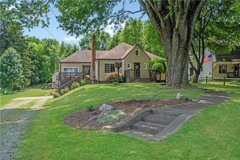 Homes For Sale - 8130 Navarre Road<br/> Massillon, OH 44646