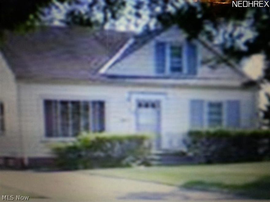 Nice home with three good size bedrooms with loads of storage.  Assessments are sewer.  Some notice may be needed for access.  Not a short sale but in need of 3rd party approval. 48 hr. notice and Saturday only for all showings!