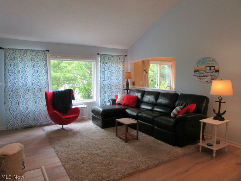 Villa Lago Ph 2 - Residential