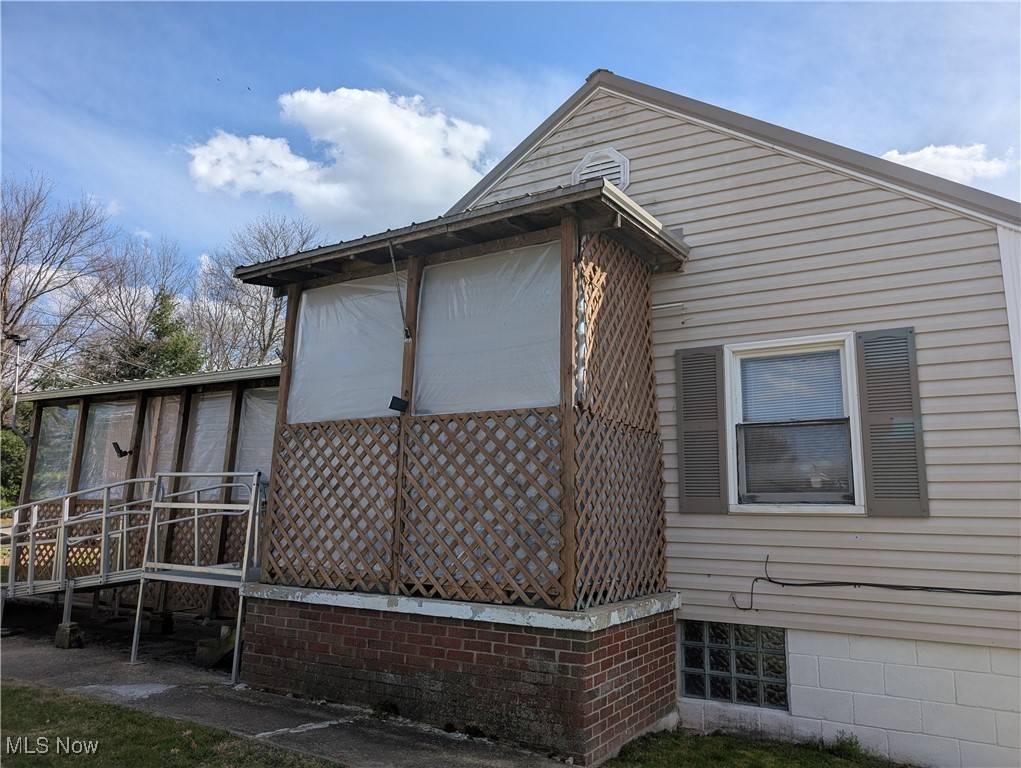 16599 Glenn Street, East Liverpool, Ohio image 3
