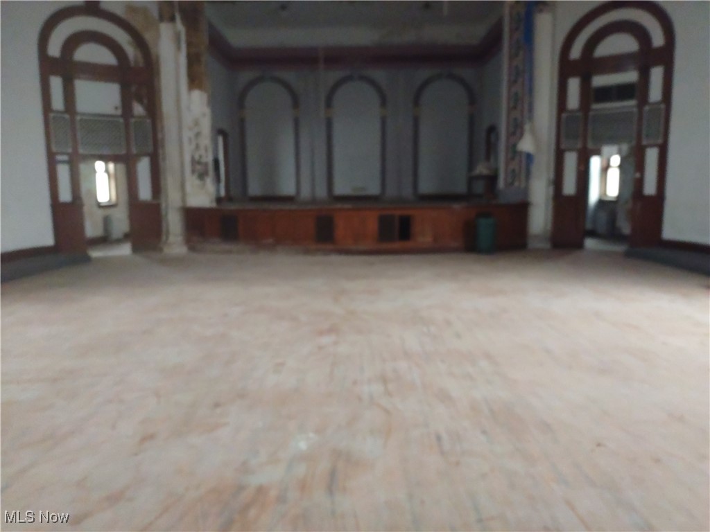 Black River 01 - Commercial Sale