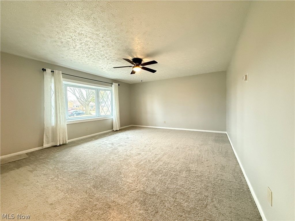 Photo of 6751 Oakwood Road, Cleveland, OH 44130 (MLS # 5188350)