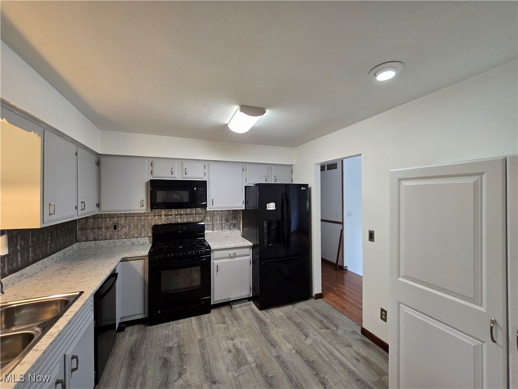 1308 17th Street, Vienna, West Virginia image 3