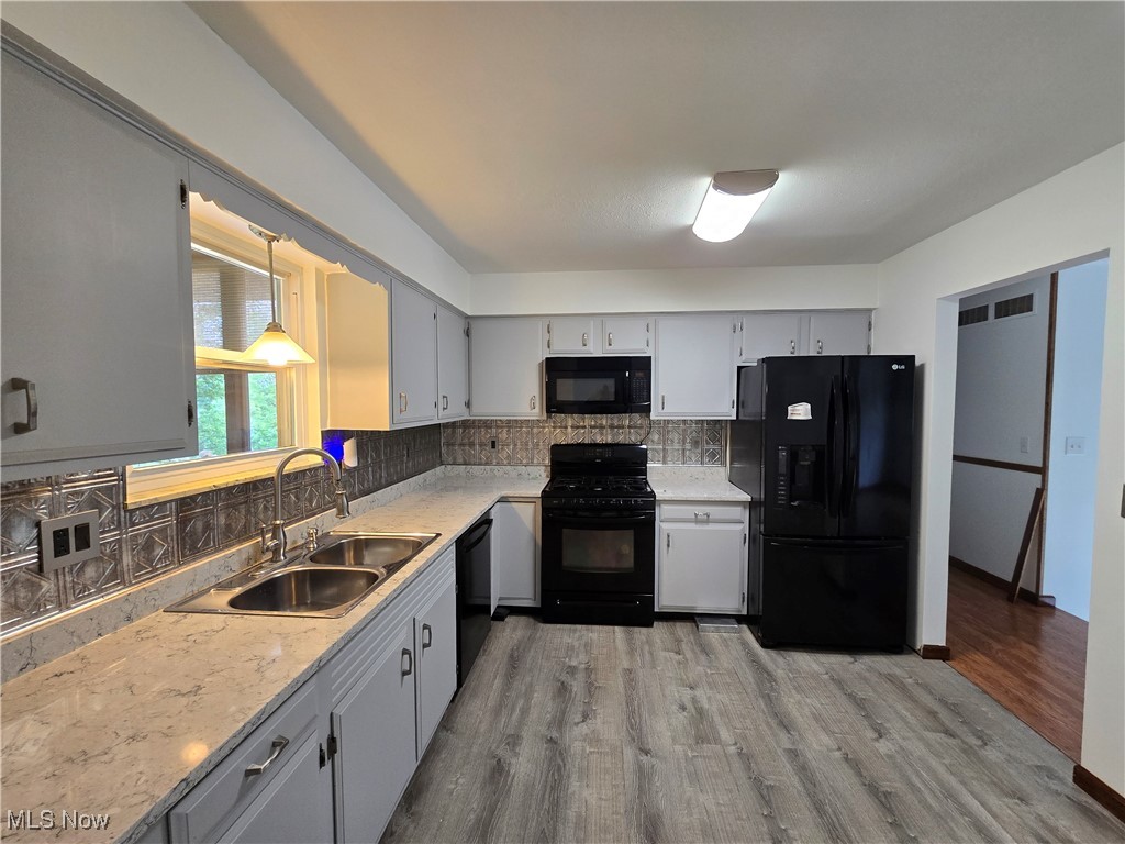 1308 17th Street, Vienna, West Virginia image 2