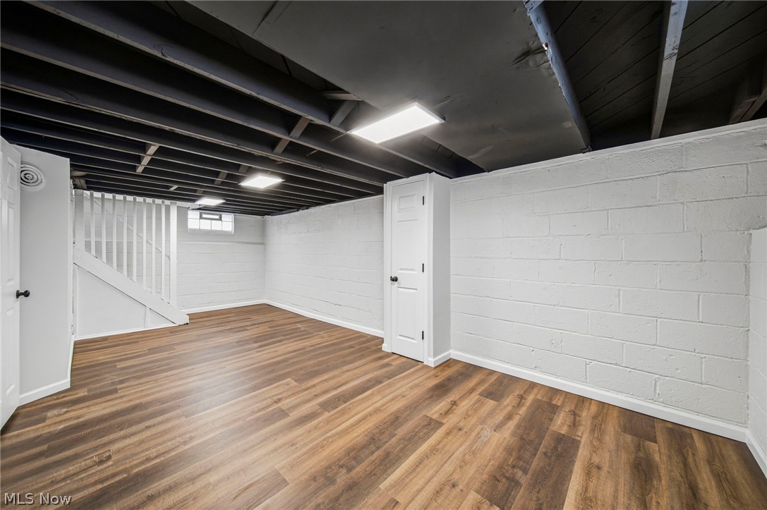 Knickerbocker Land Cos Bungal - Residential