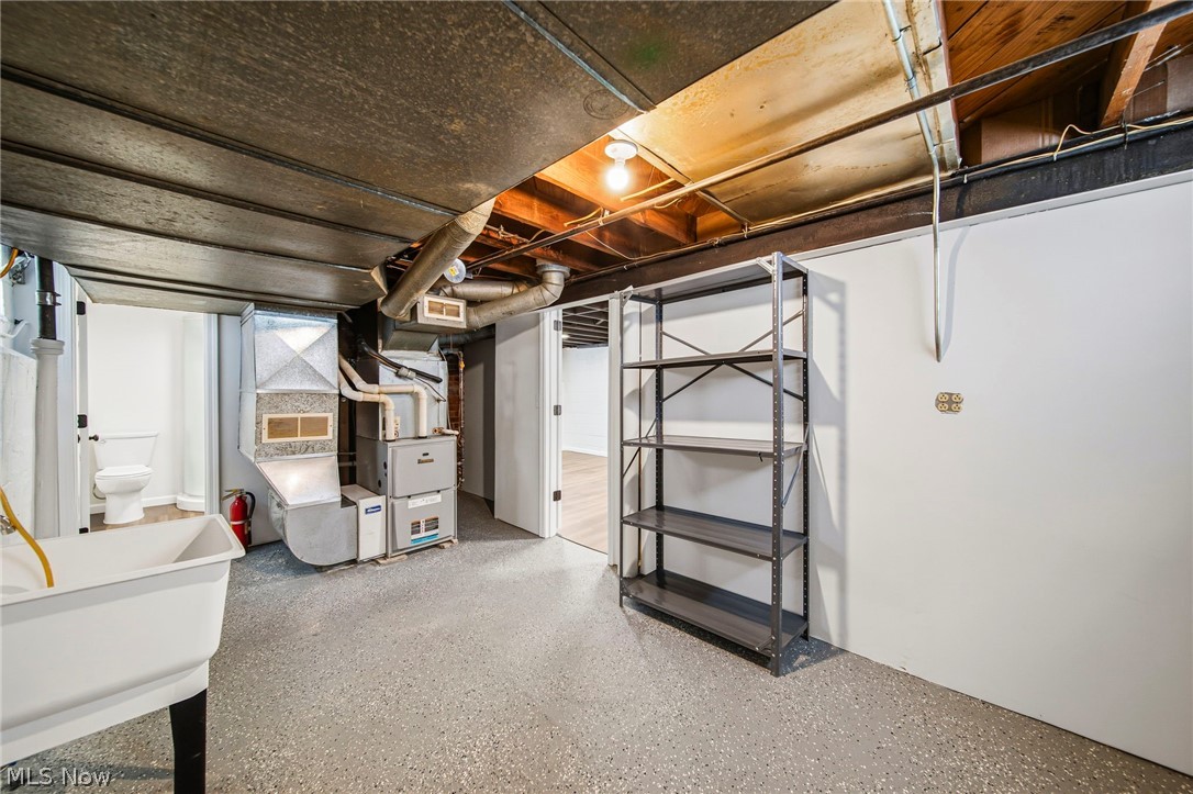 Knickerbocker Land Cos Bungal - Residential