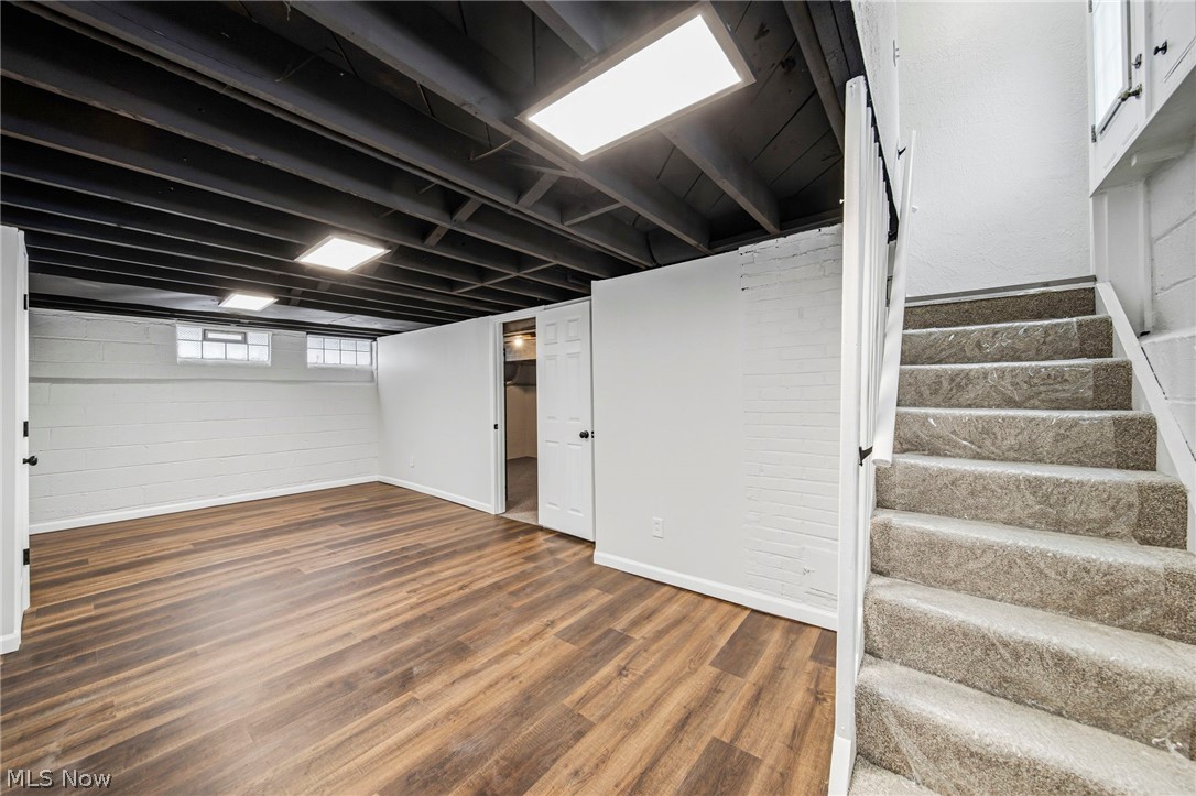 Knickerbocker Land Cos Bungal - Residential