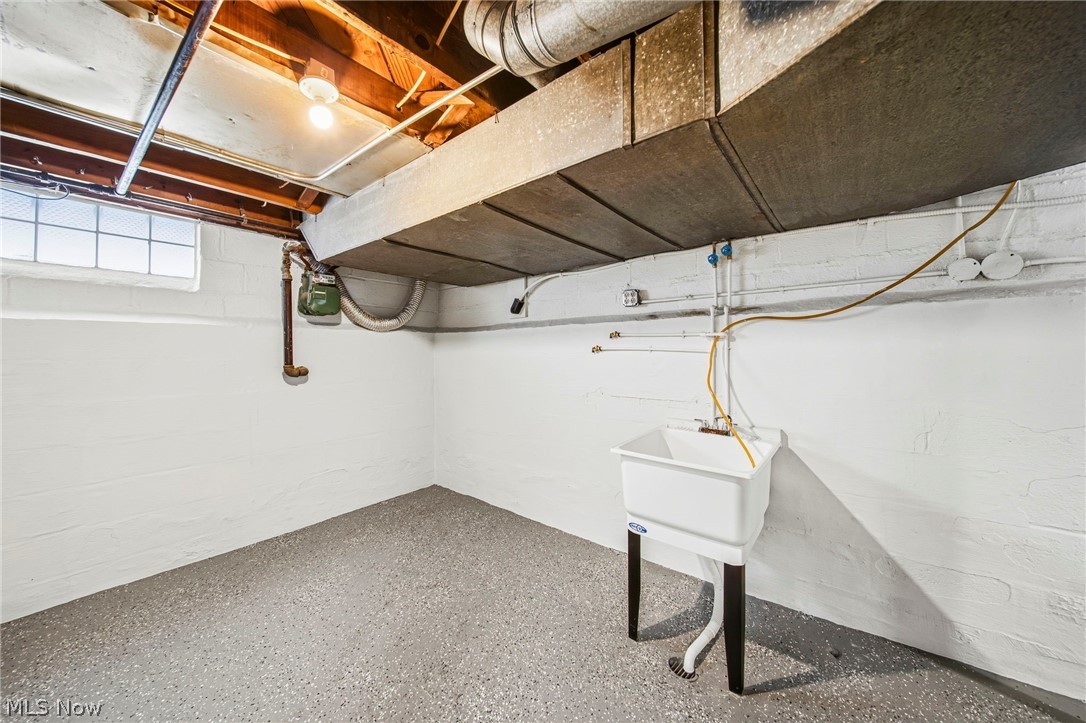 Knickerbocker Land Cos Bungal - Residential