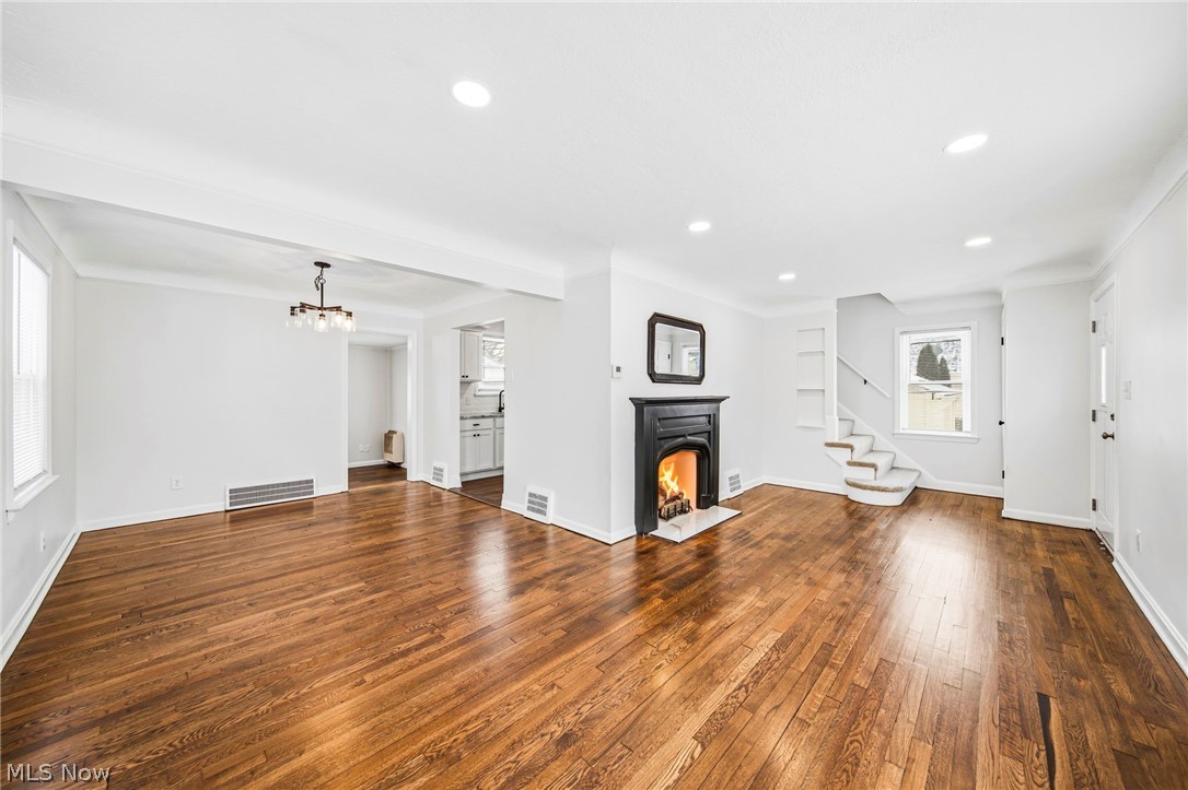 Knickerbocker Land Cos Bungal - Residential