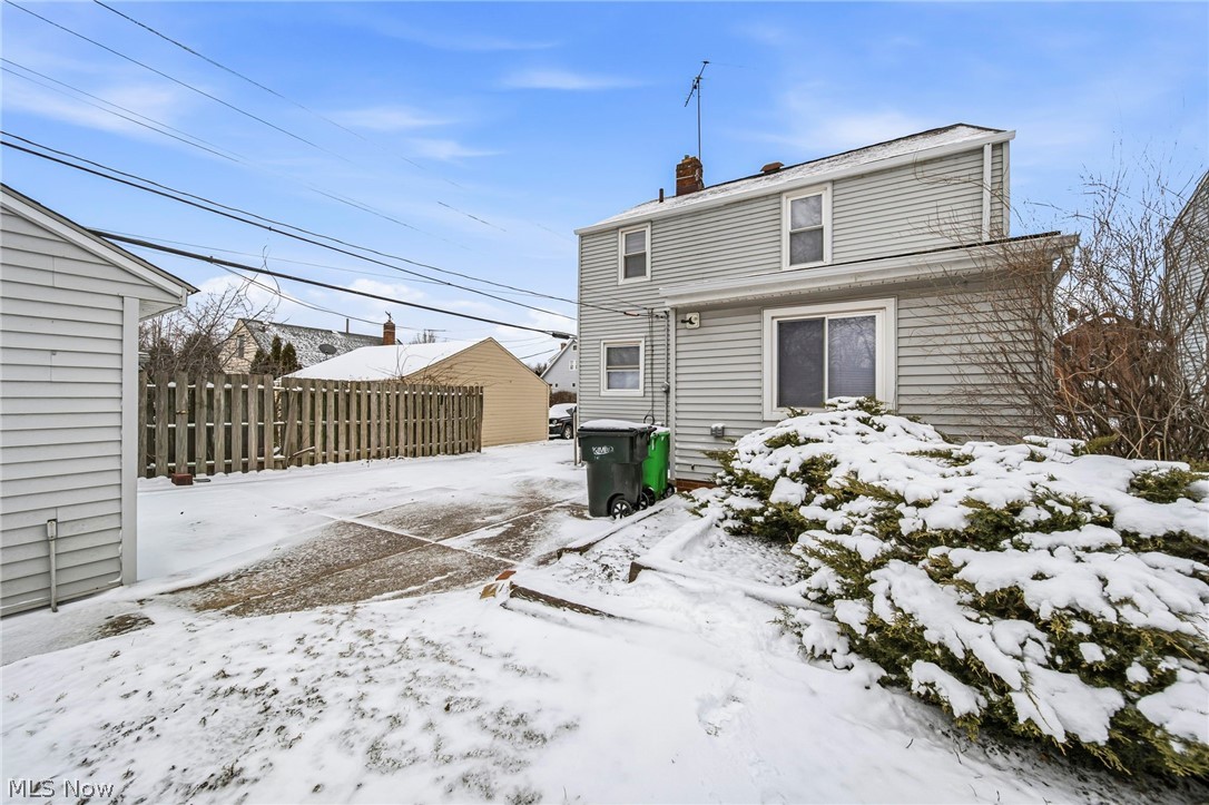 Knickerbocker Land Cos Bungal - Residential