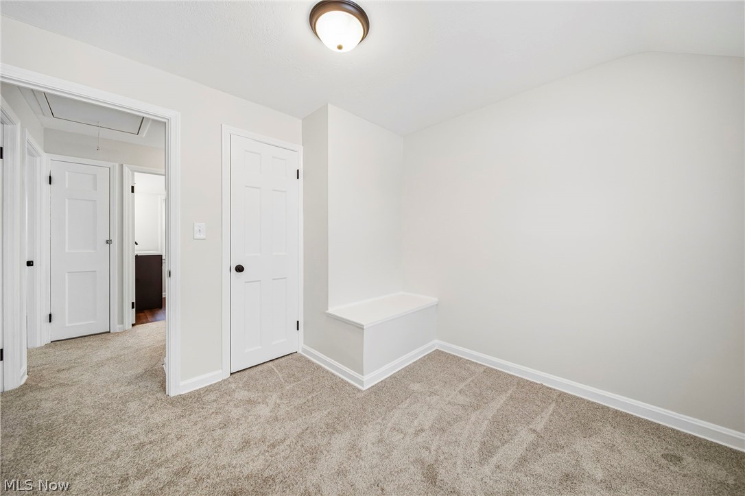 Knickerbocker Land Cos Bungal - Residential