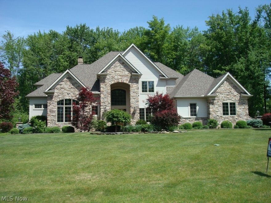 Stunning Custom Build- One Owner home neutral & meticulous in every way- yard is beautiful & private- Dramatic first floor Master, glorious kitchen opens right into sun room. Twos story Foyer & Great room with handsome built-Ins- office you will love to work from everyday- 2 full baths upstairs- crown moldings, tray ceilings. Super pretty home with marvelous yard.
