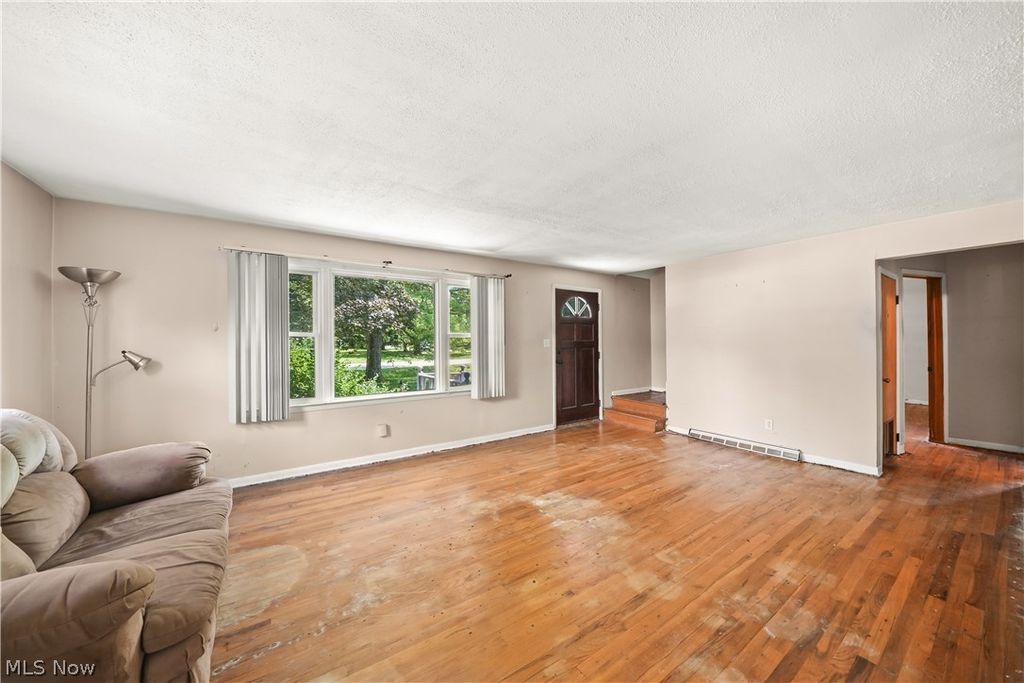 Photo of 6186 Stone Road, Hudson, OH 44236 (MLS # 5225867)