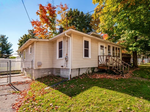 Tiny photo for 210 Frederick Street, Medina, OH 44256 (MLS # 5255622)