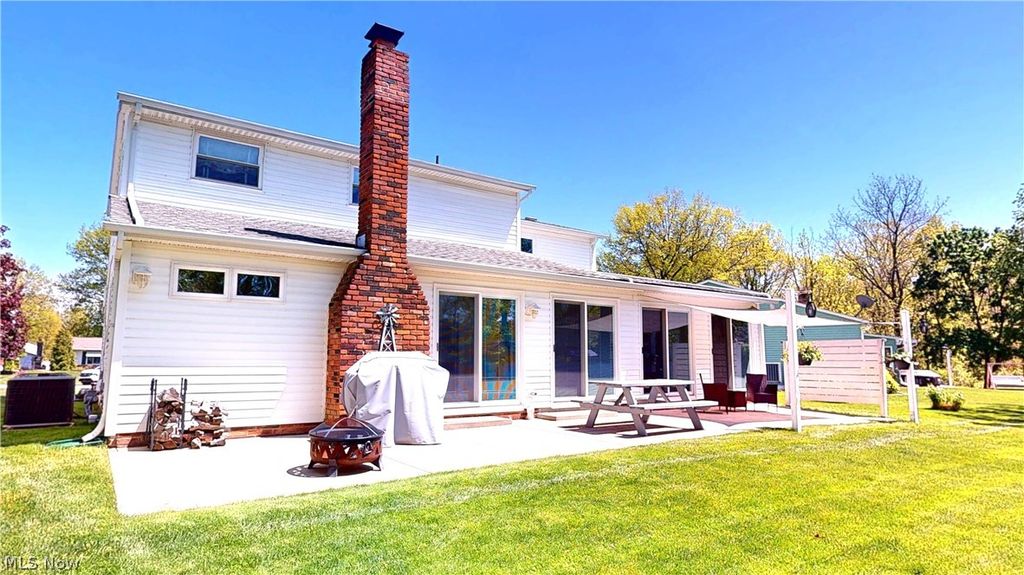 Photo of 552 Vesely Court, Eastlake, OH 44095 (MLS # 5209607)