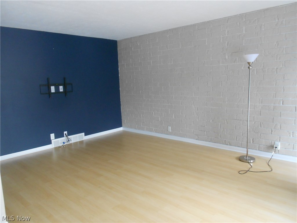 Penguin Condo - Residential