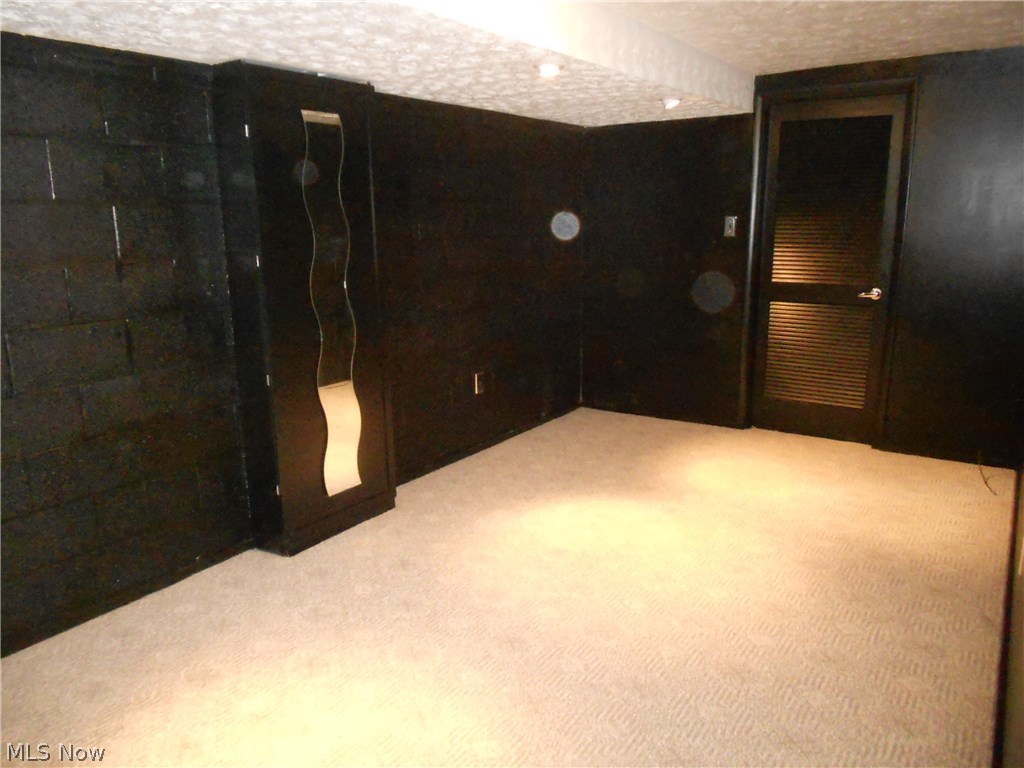 Penguin Condo - Residential