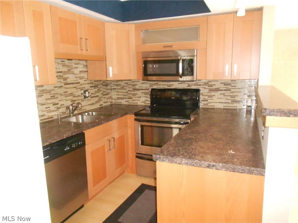 Penguin Condo - Residential