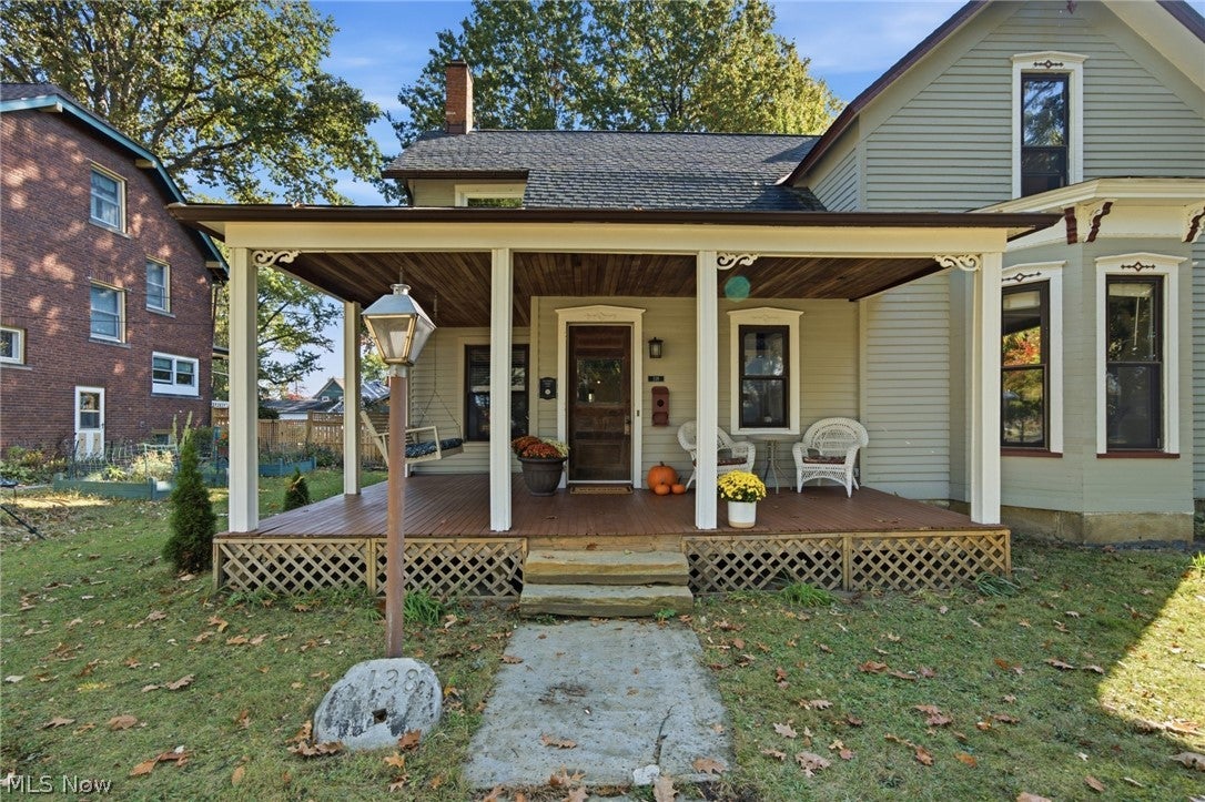 138 Seminary Street