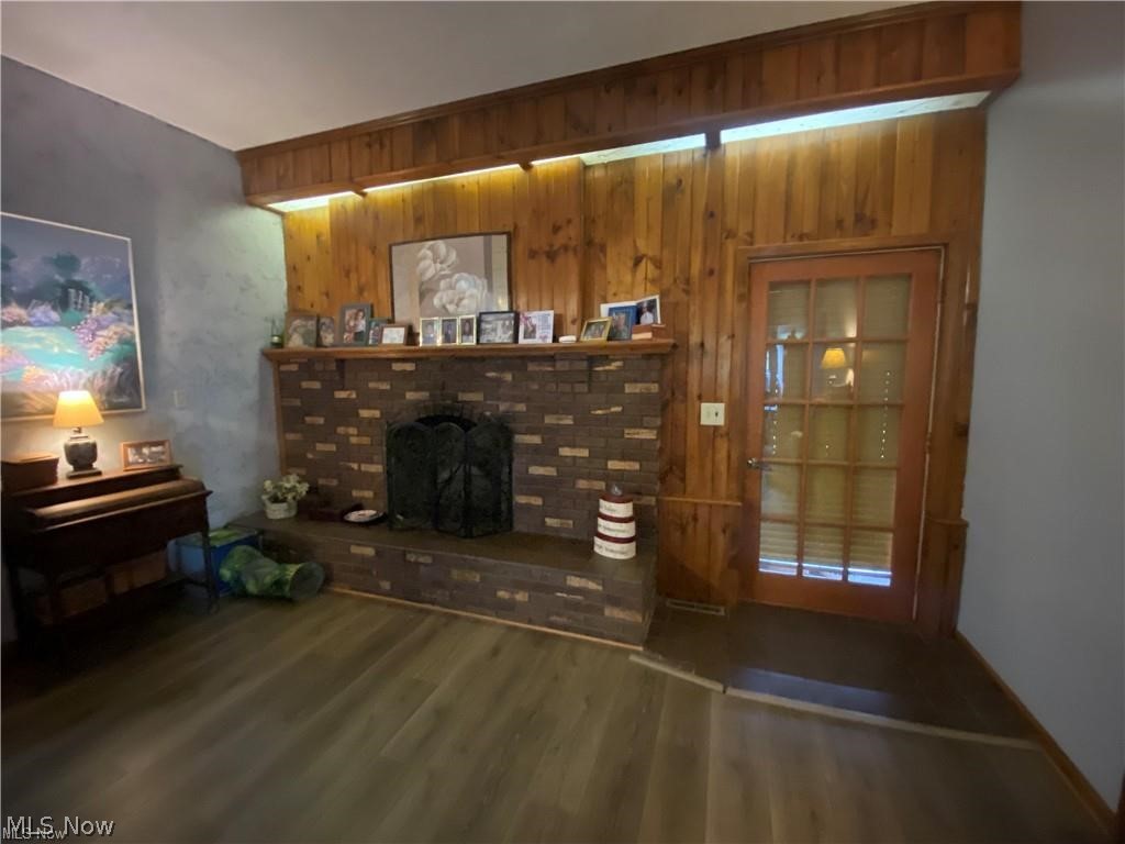 Pine Lake - Residential